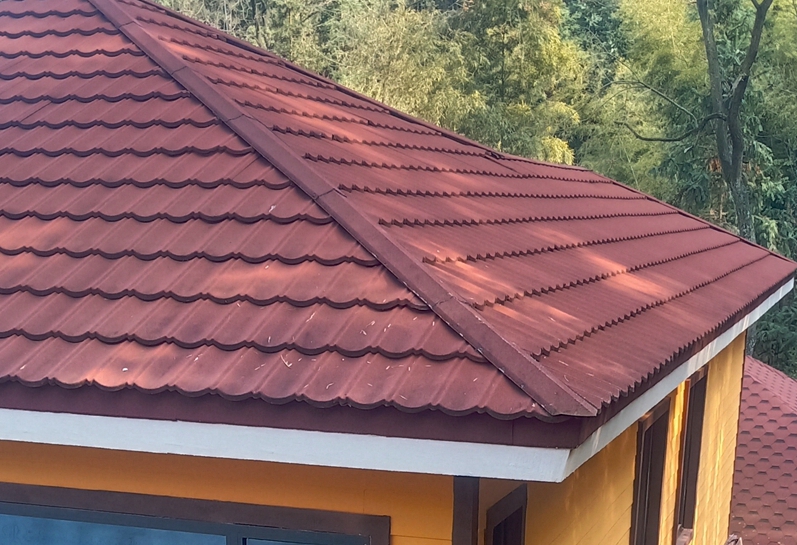 What Are the Best Roof Tiles for Light S