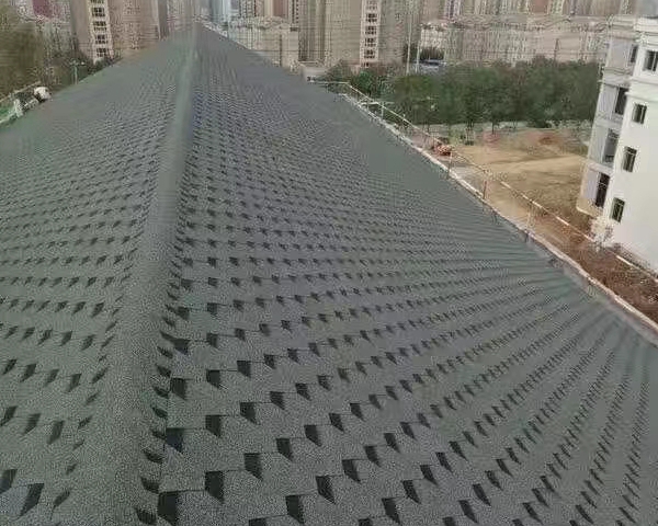 What materials are used for the roofs of