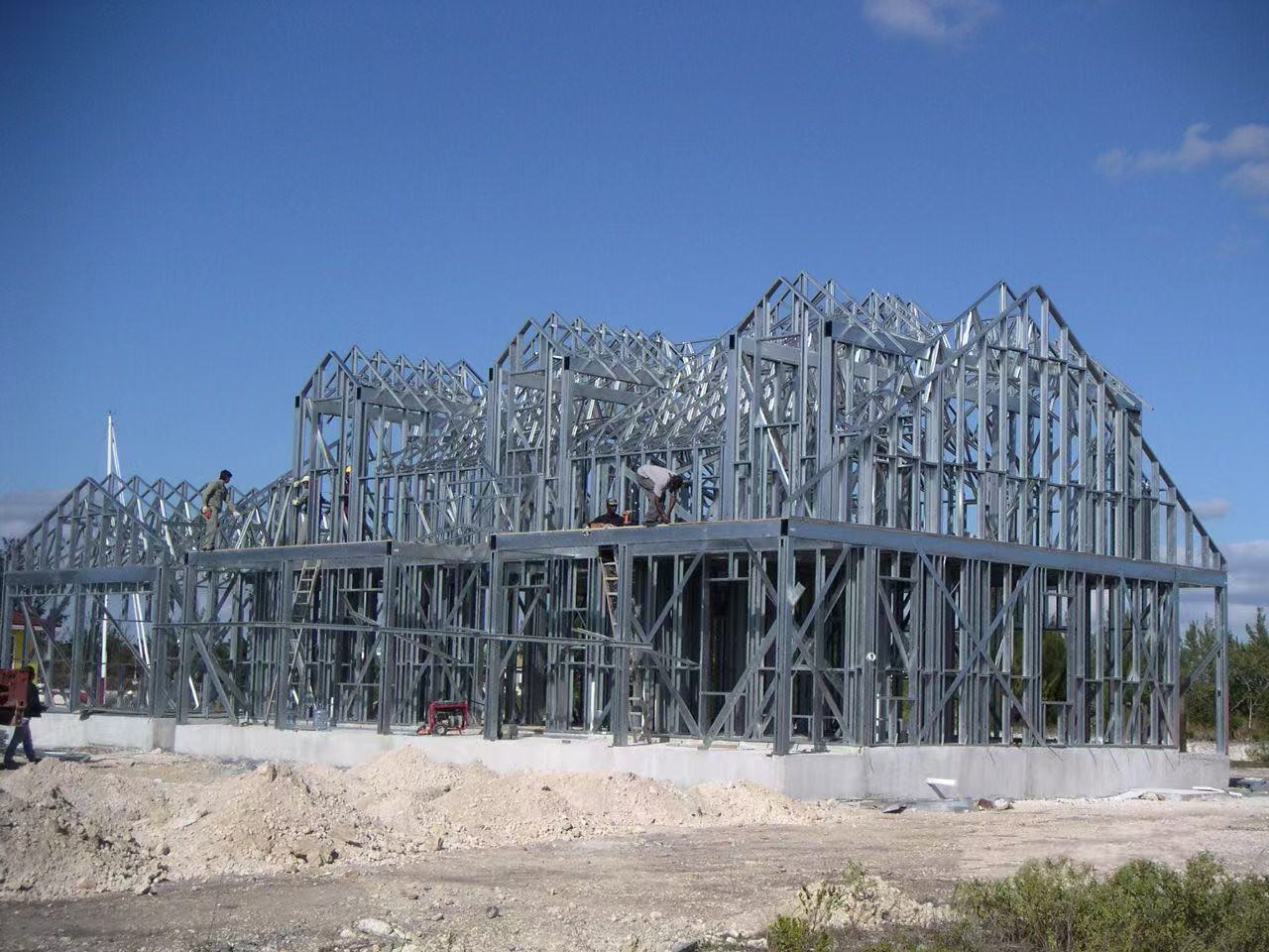 正在搭建中的輕鋼別墅 正在搭建中的輕鋼別墅